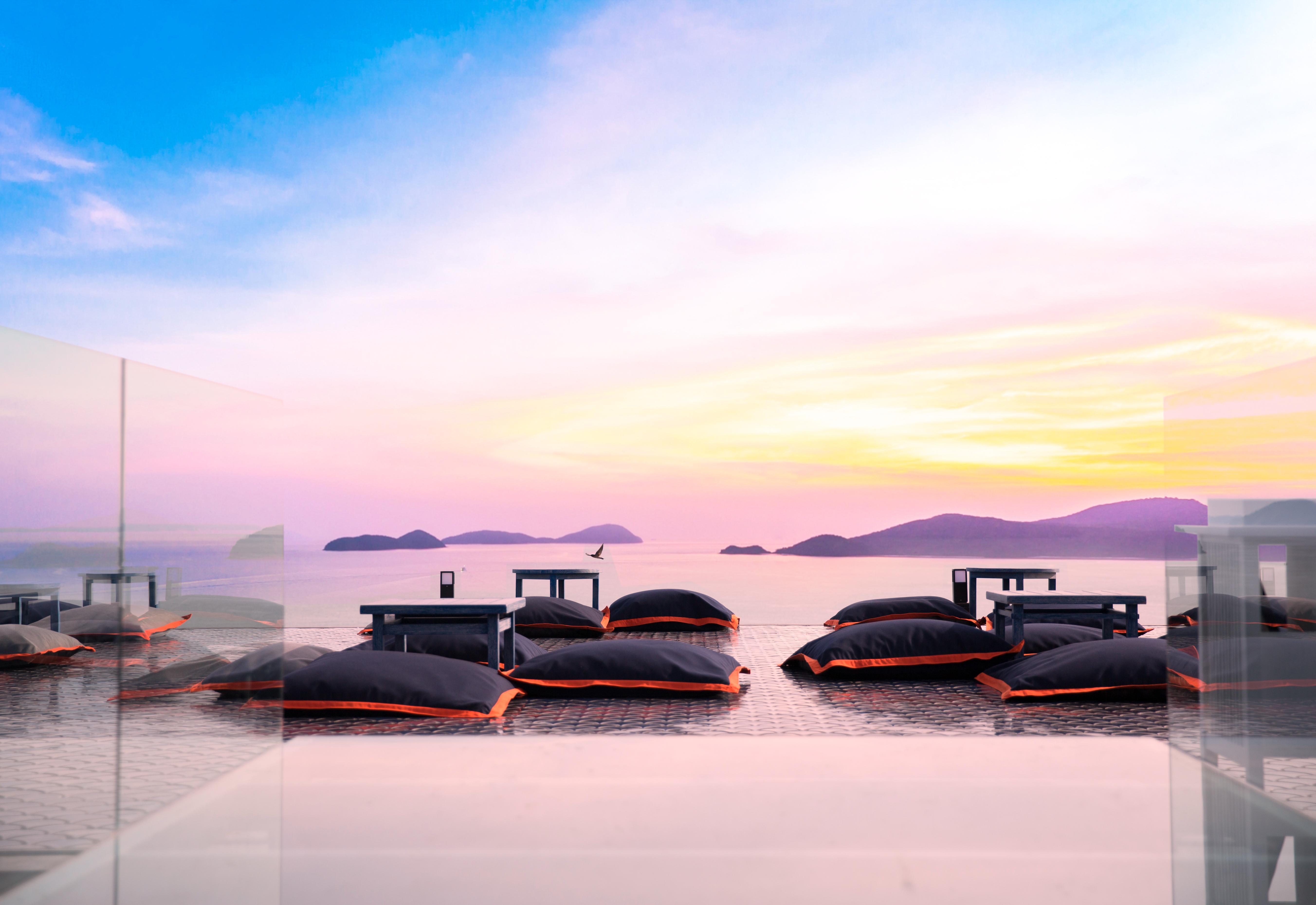 Sri Panwa Phuket Luxury Pool Villa Hotel - Sha Plus Exteriör bild View of the Gulf of Thailand from the rooftop bar