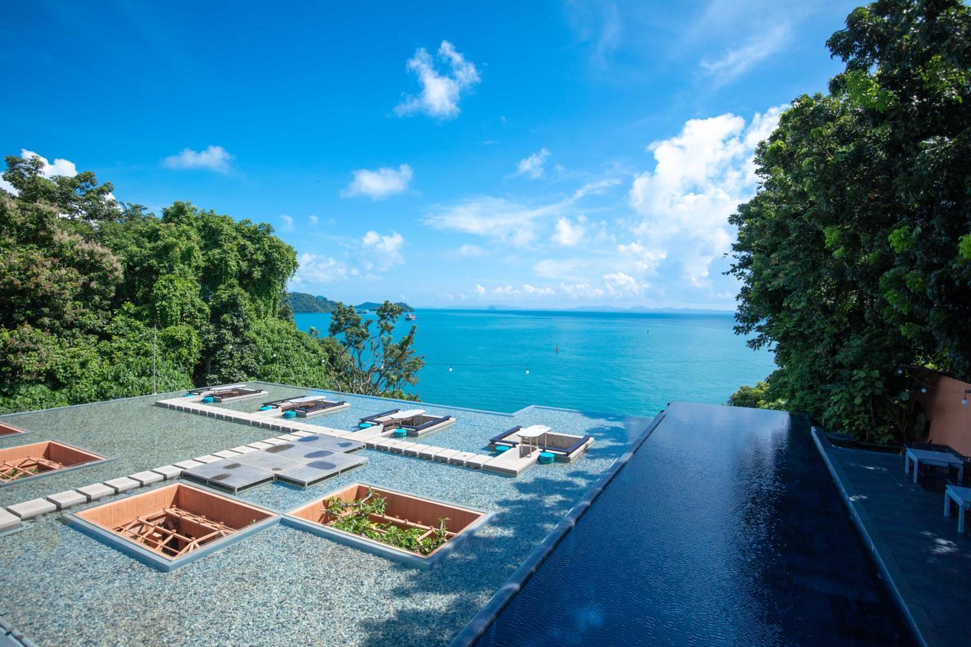 Sri Panwa Phuket Luxury Pool Villa Hotel - Sha Plus Exteriör bild Infinity pool at the resort