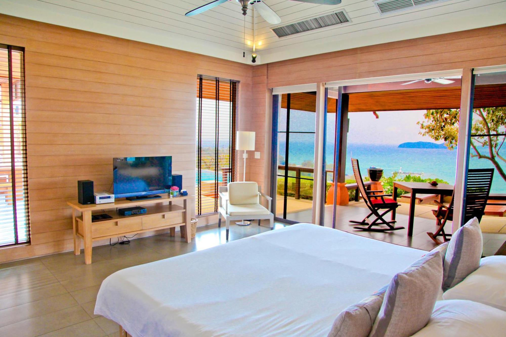 Sri Panwa Phuket Luxury Pool Villa Hotel - Sha Plus Rum bild A bedroom at the resort