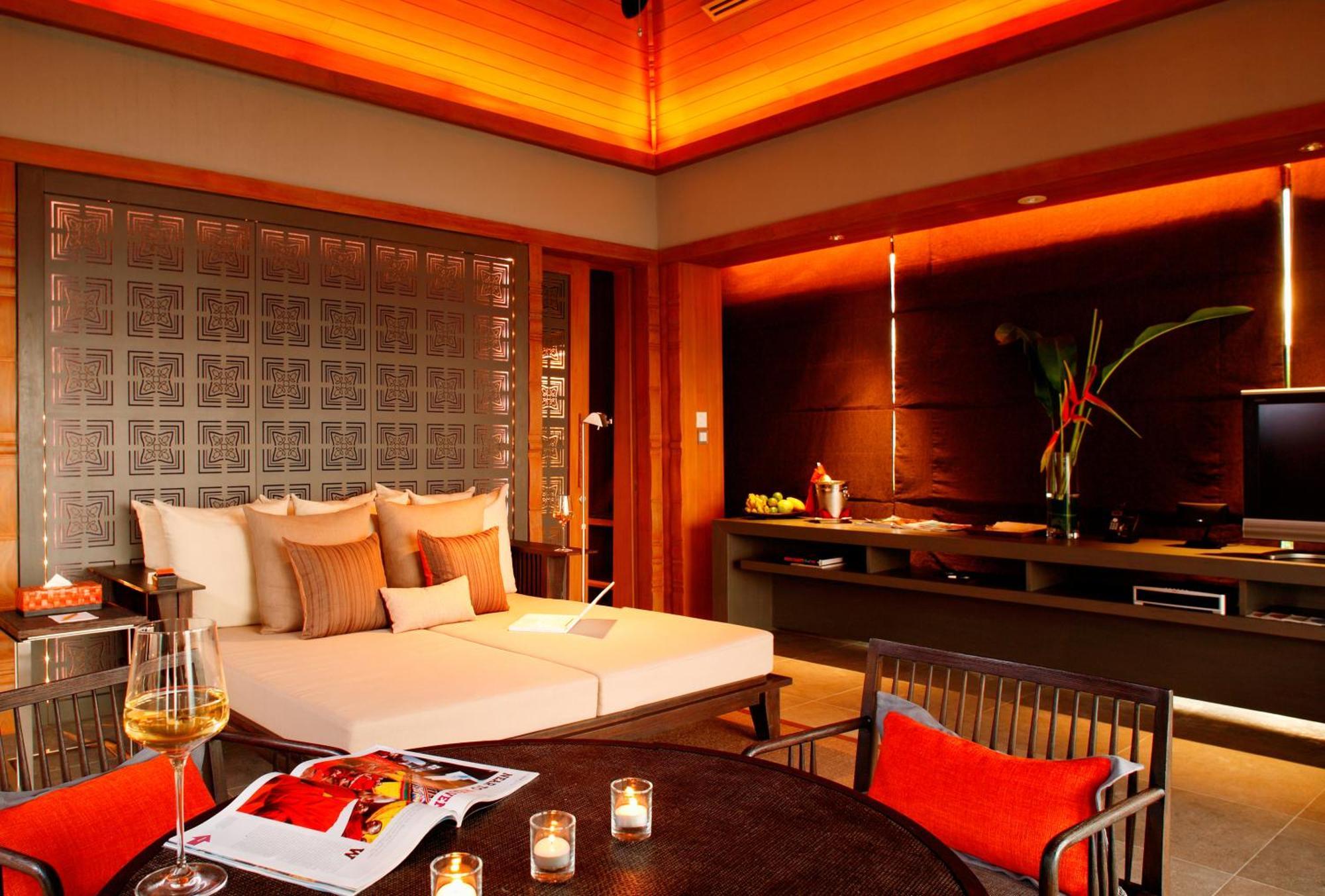 Sri Panwa Phuket Luxury Pool Villa Hotel - Sha Plus Rum bild A bedroom at the Oberoi, Mumbai
